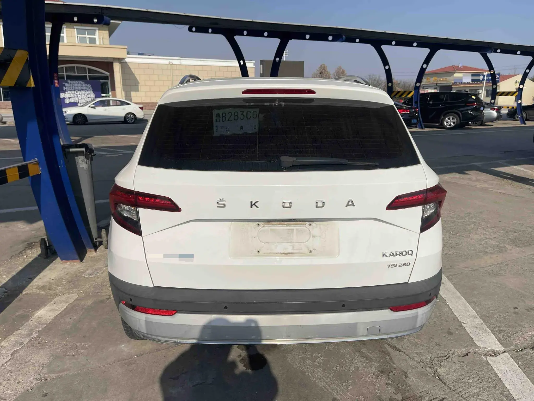 2019 SKODA KAROQ thumbnail 4