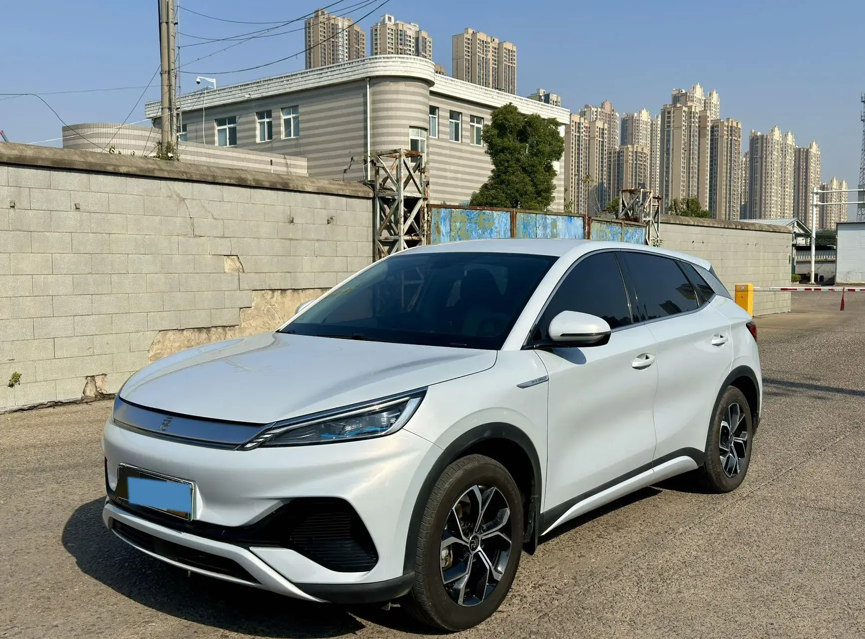 2022 BYD YUAN view 1