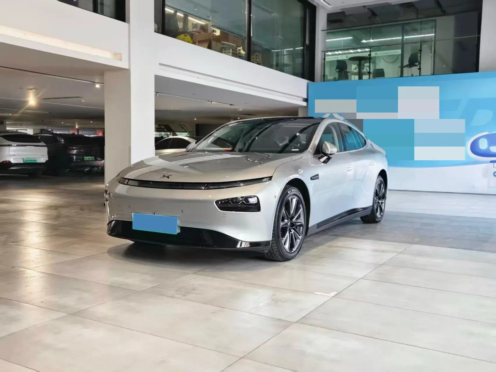 2022 XPENG P7 view 1