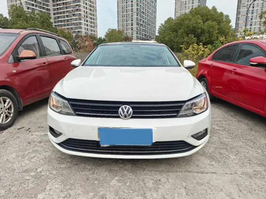 2018 VOLKSWAGEN LAMANDO thumbnail 2