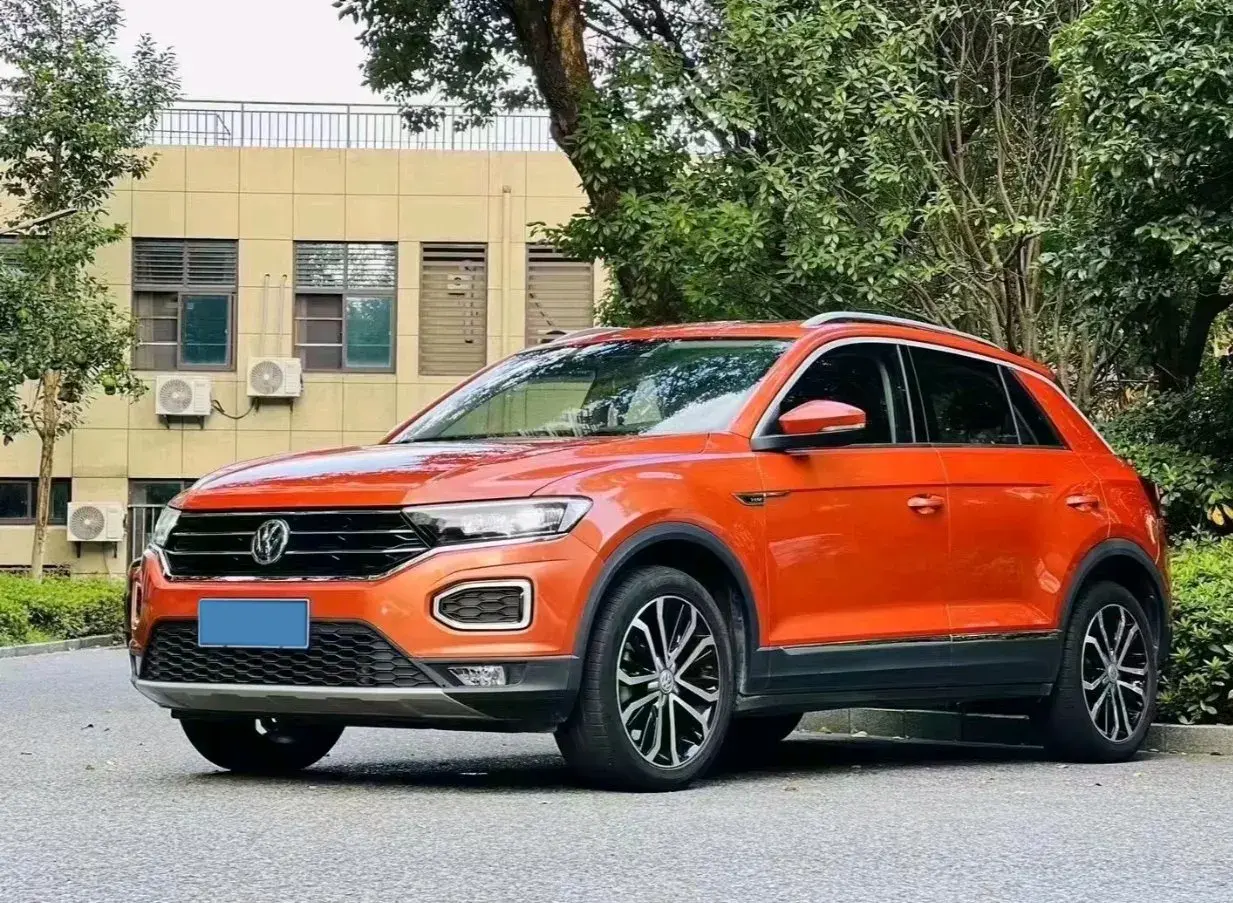 2021 VOLKSWAGEN T-ROC view 1