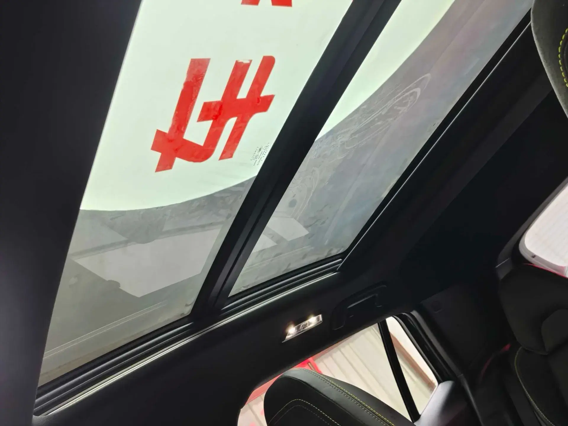 2023 LYNK&CO 06 thumbnail 4