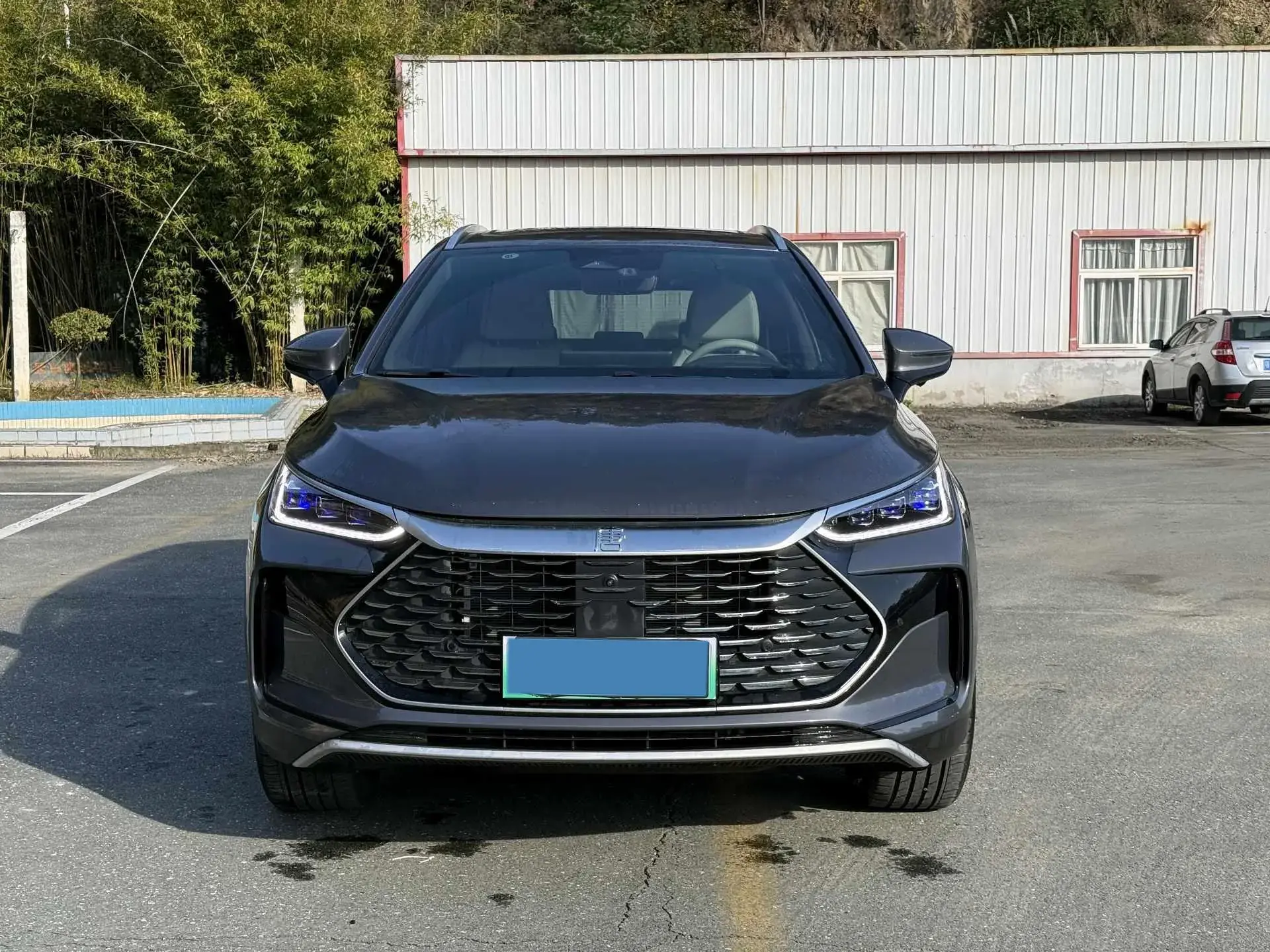 2025 BYD TANG thumbnail 2