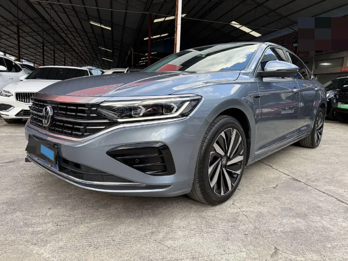 2022 Volkswagen Passat 2.0T 186HP L4 7DCT