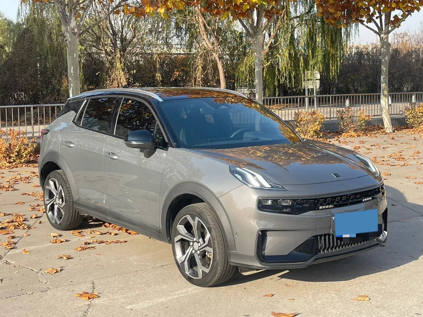 2023 LYNK&CO 06 thumbnail 2