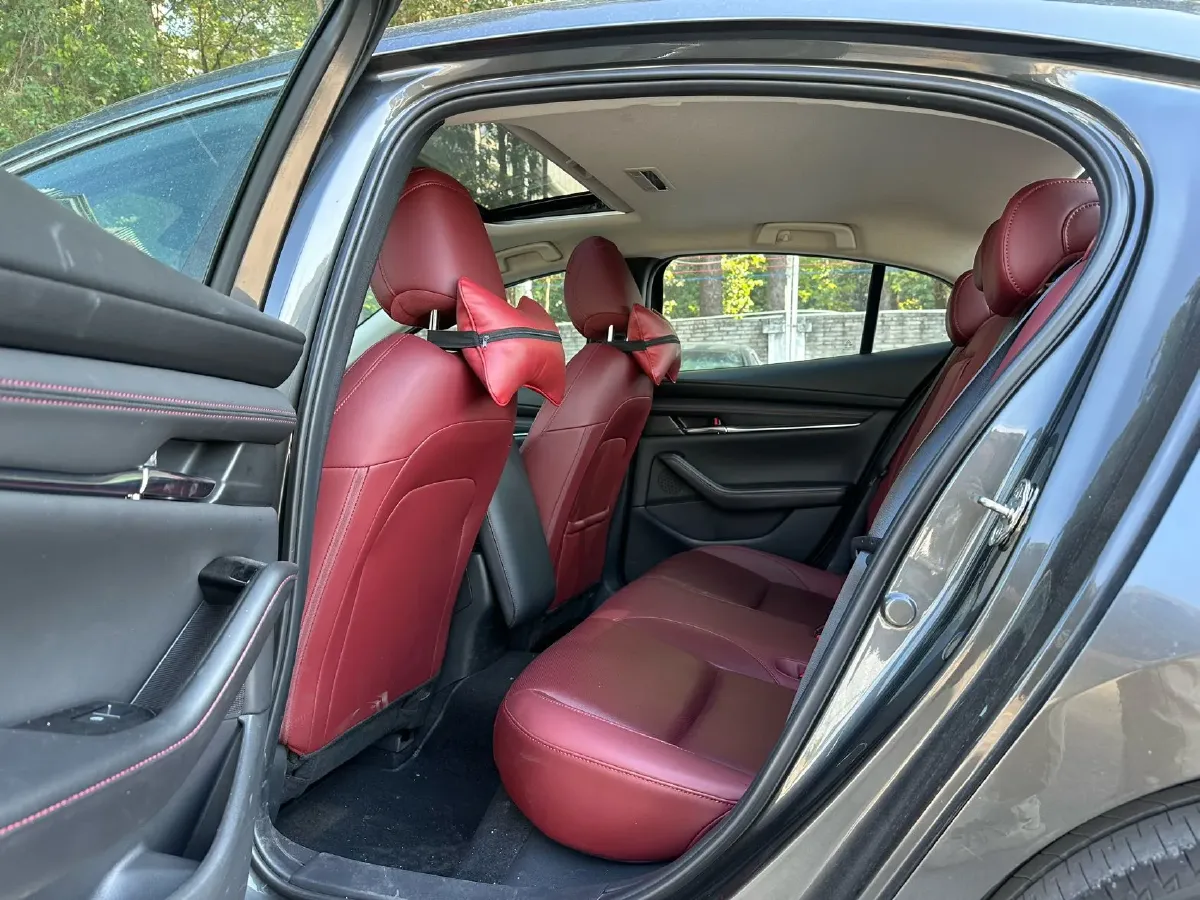 2022 Mazda 3 Axela 2.0L 158HP L4 6AT,autocango,china used car exporter,china ev exporter,chinese used car exporter,chinese used ev exporter