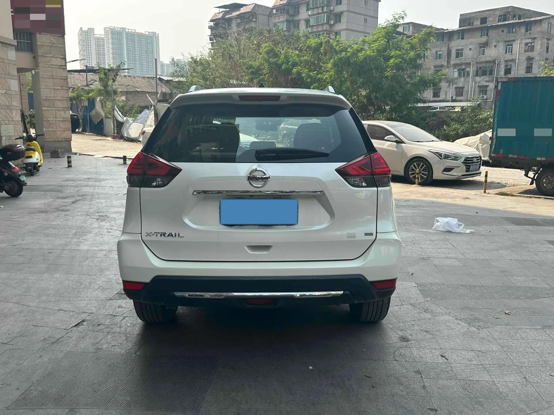 2022 NISSAN X-TRAIL thumbnail 2