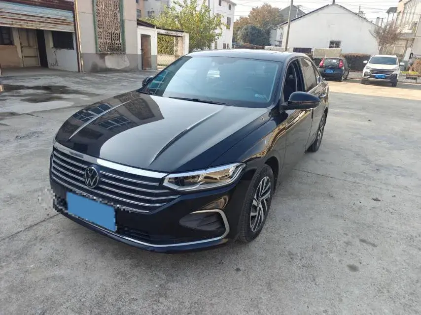 2023 VOLKSWAGEN LAVIDA view 1