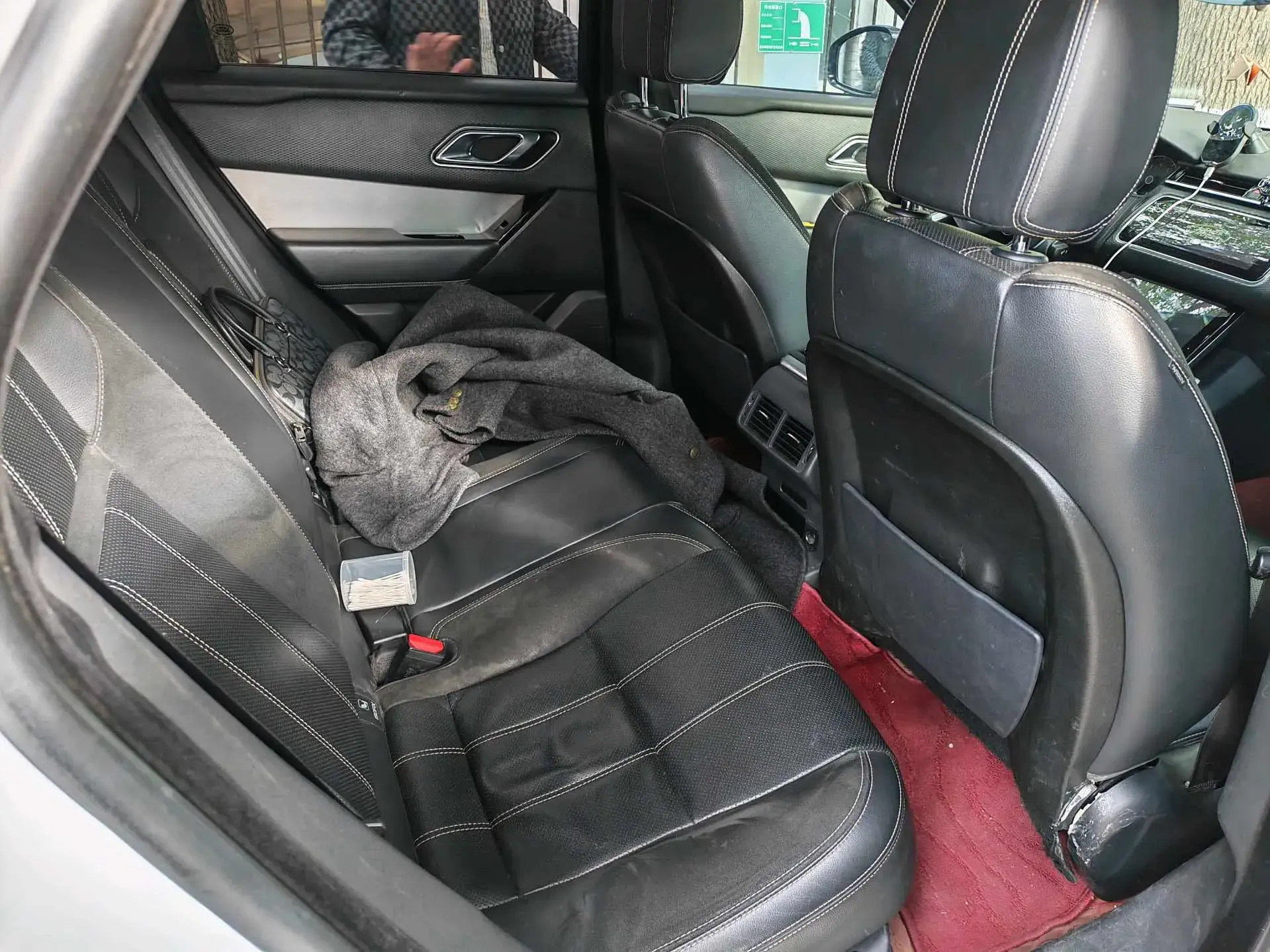 2018 LAND ROVER thumbnail 4