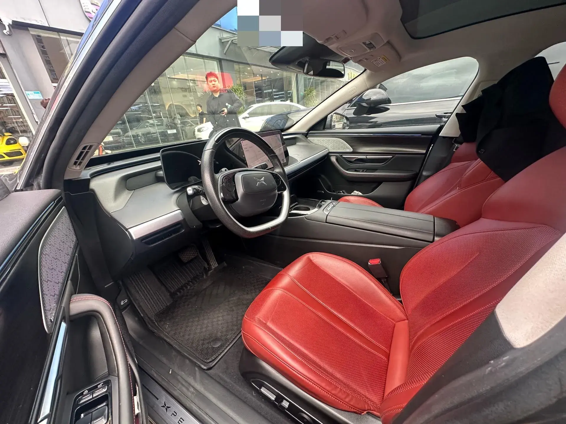 2022 XPENG P7 thumbnail 3