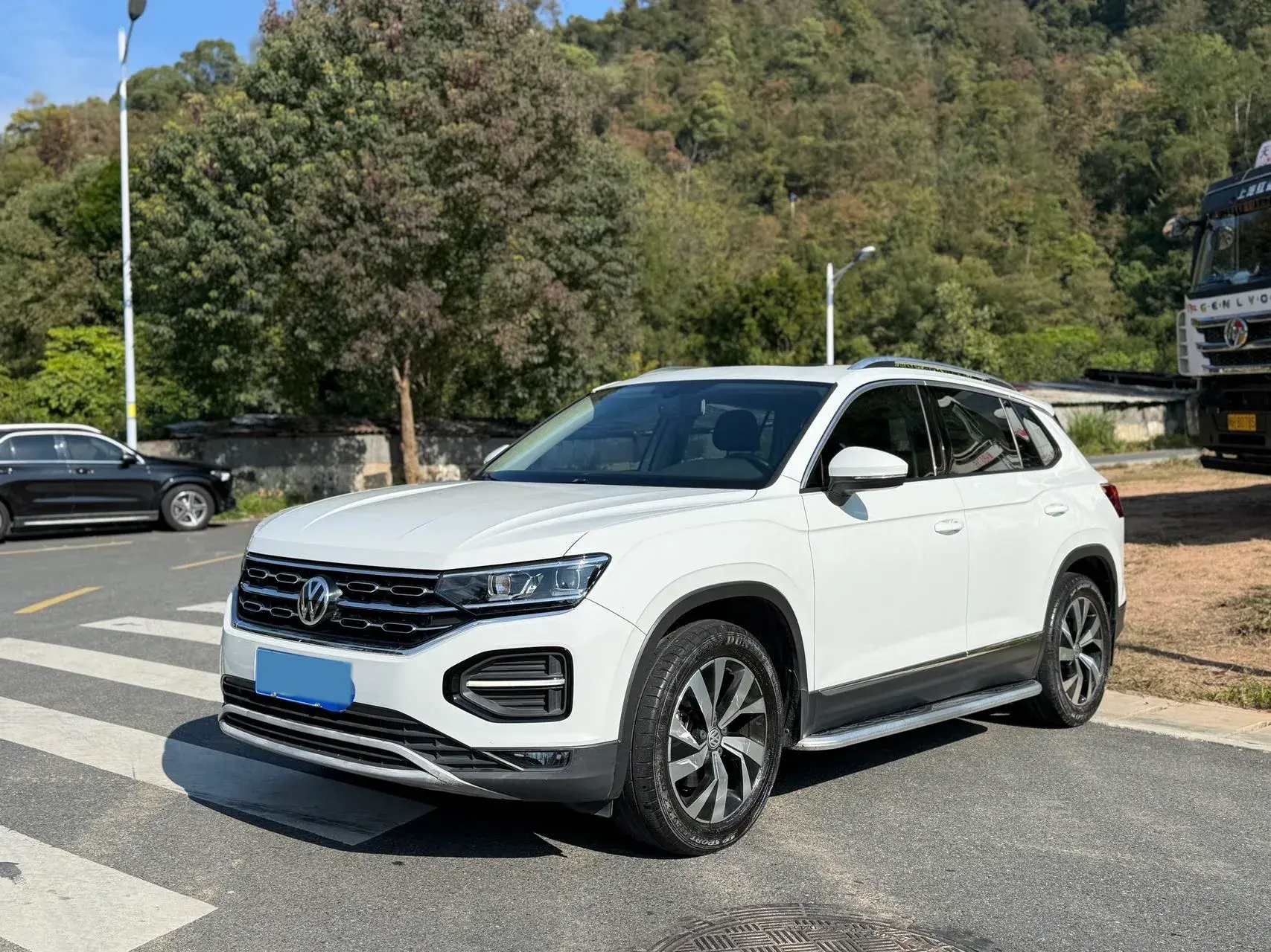 2019 VOLKSWAGEN TAYRON view 1