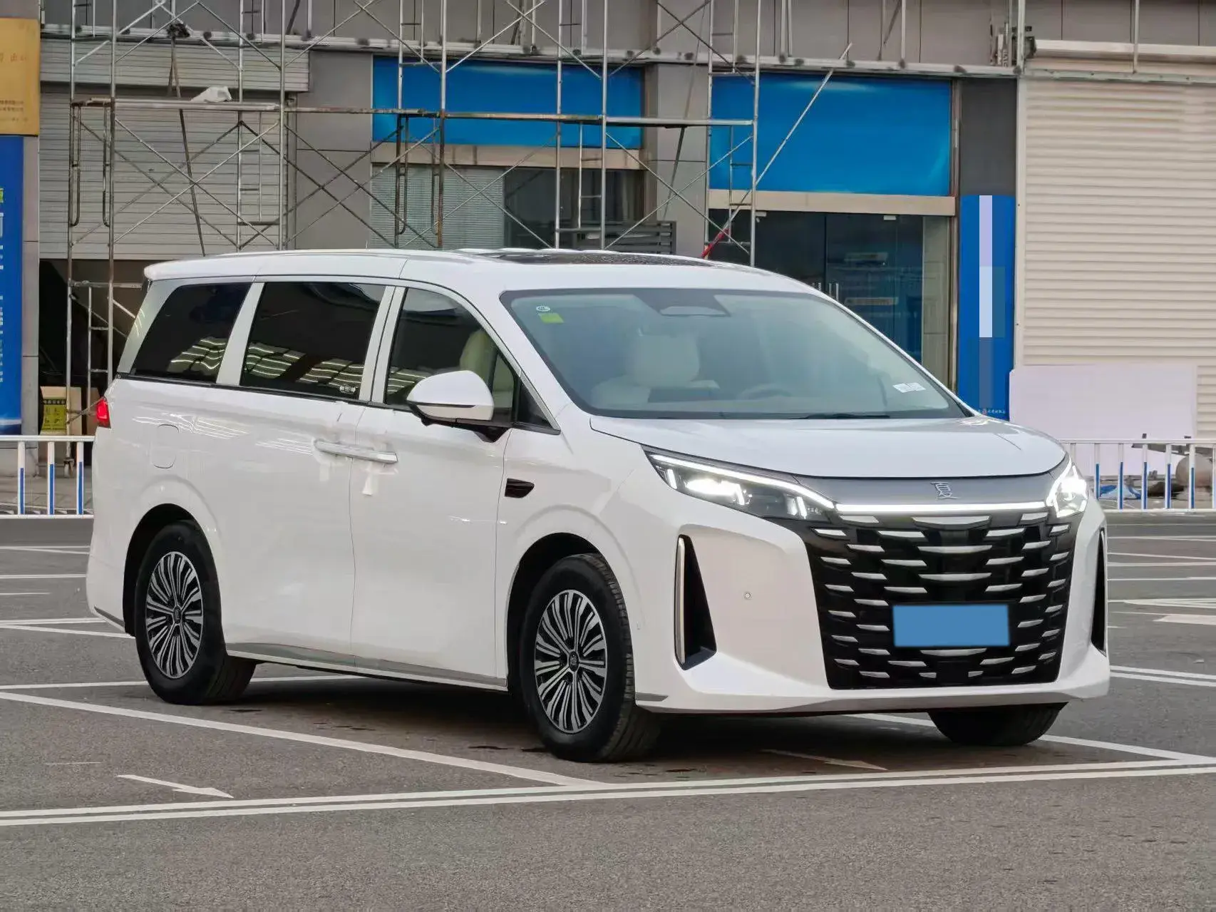 2025 BYD XIA thumbnail 3