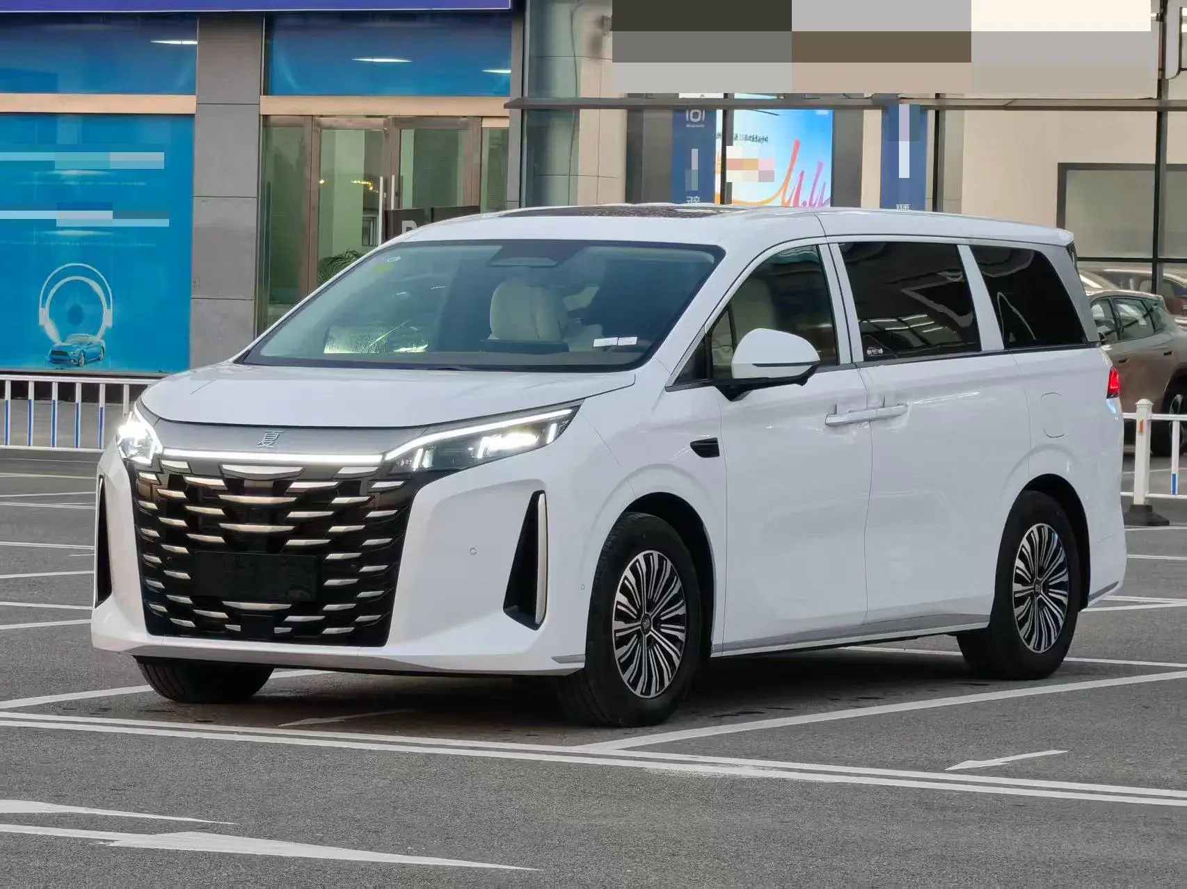2025 BYD XIA view 1