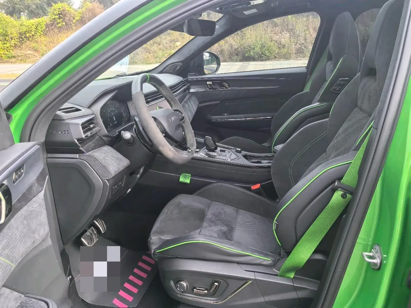 2022 LYNK&CO 05 thumbnail 4