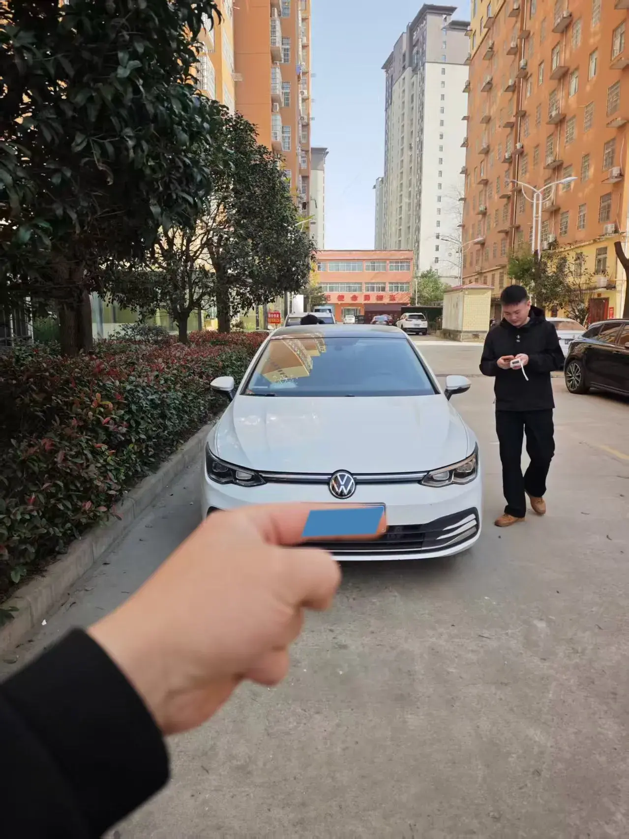 2021 VOLKSWAGEN GOLF thumbnail 2