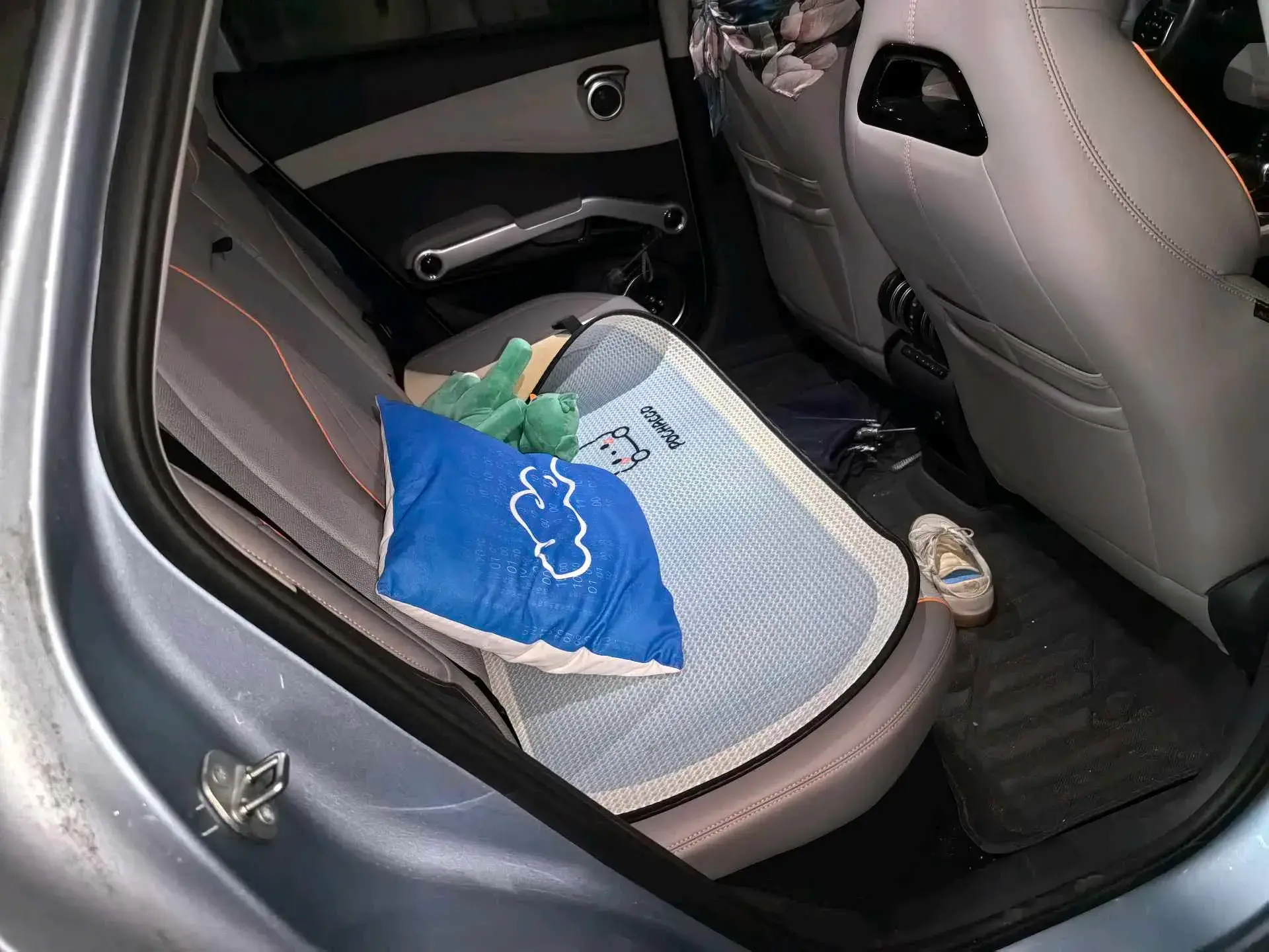 2023 BYD YUAN thumbnail 4