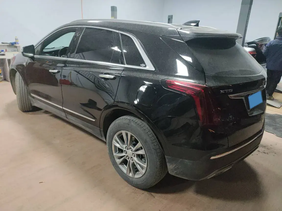 2022 CADILLAC XT5 thumbnail 4