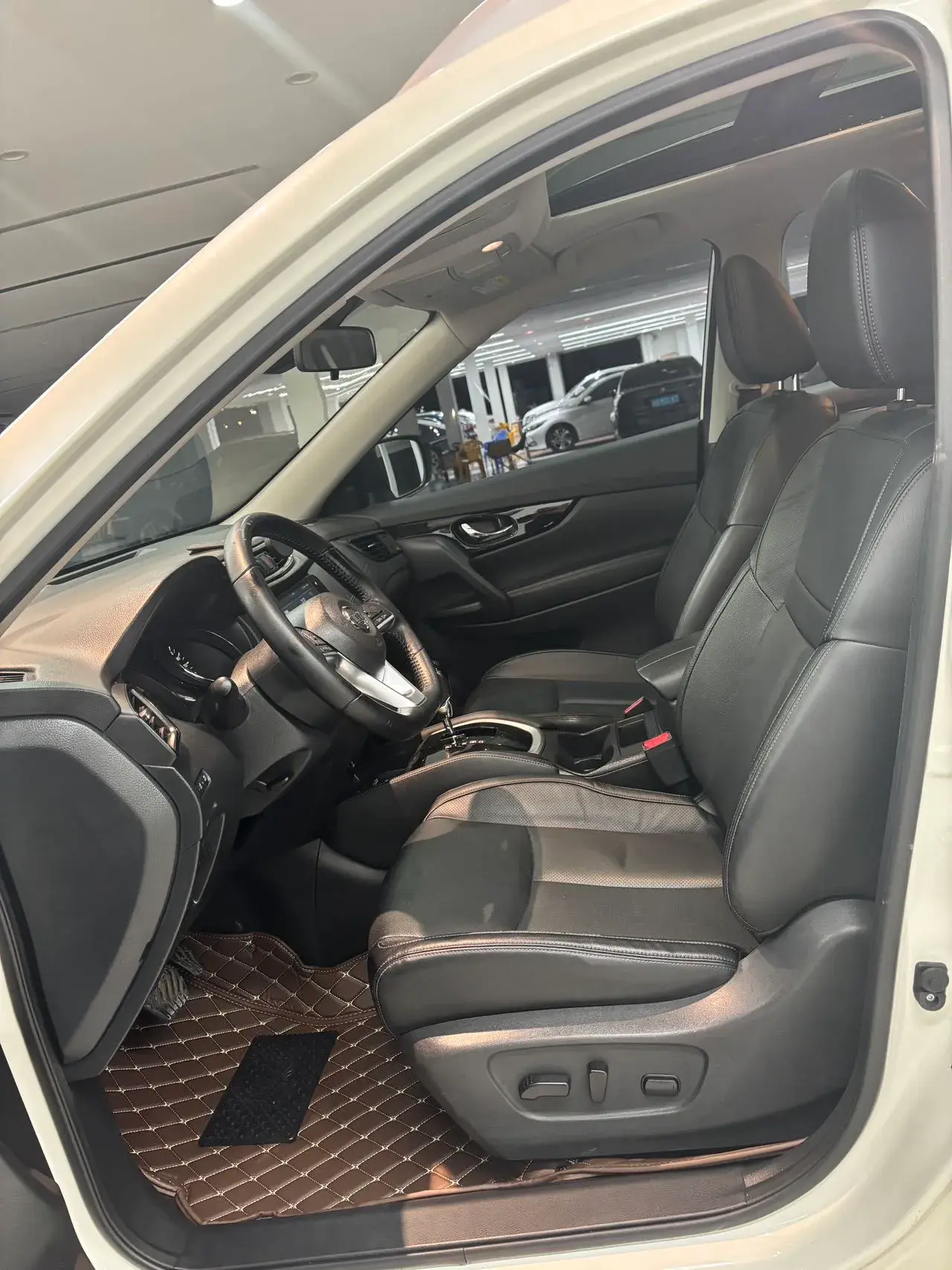 2020 NISSAN X-TRAIL thumbnail 4