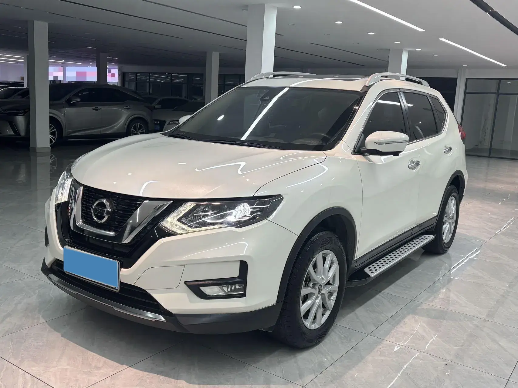2020 NISSAN X-TRAIL view 1