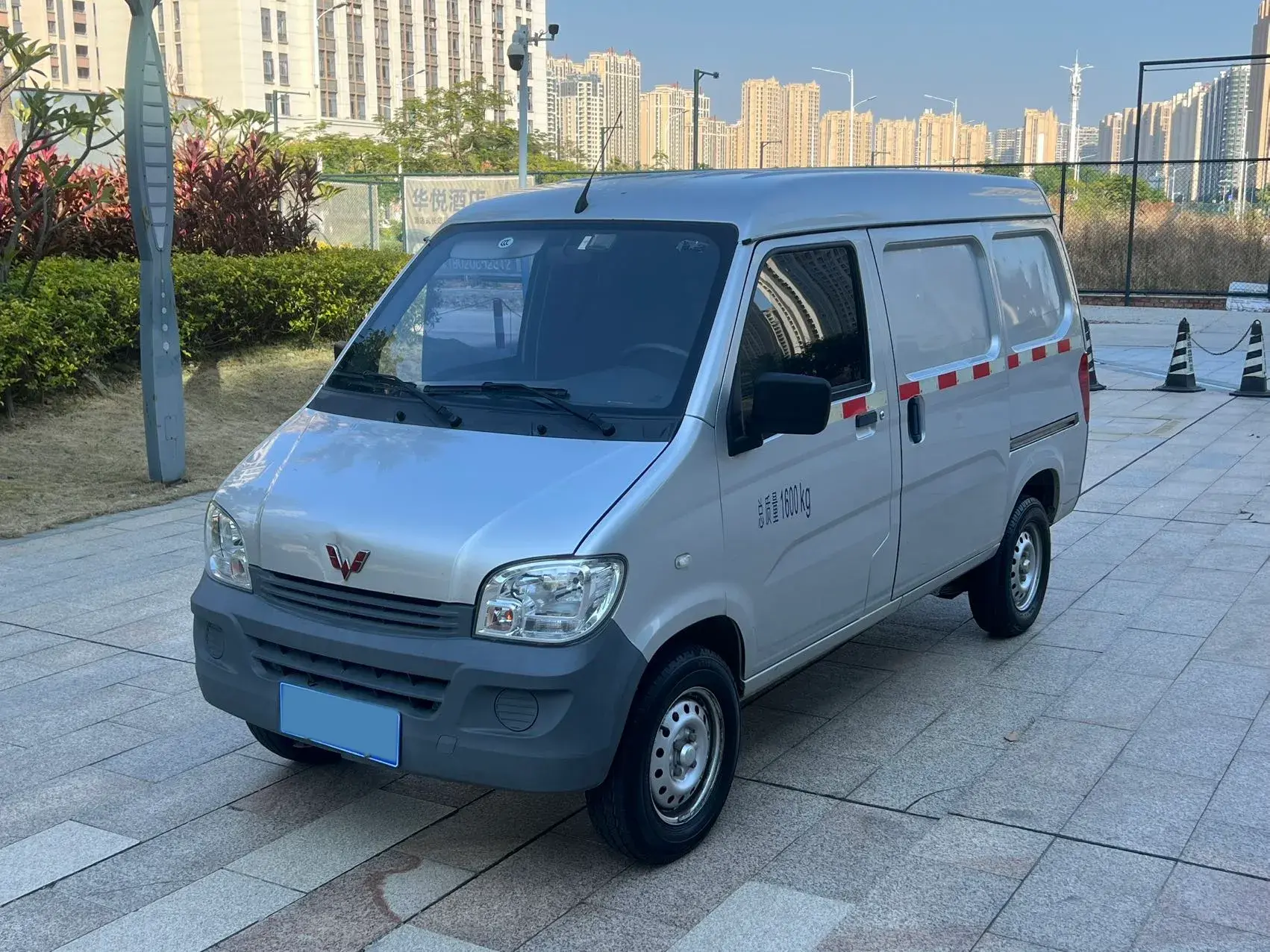 2020 WULING ZHIGUANG view 1