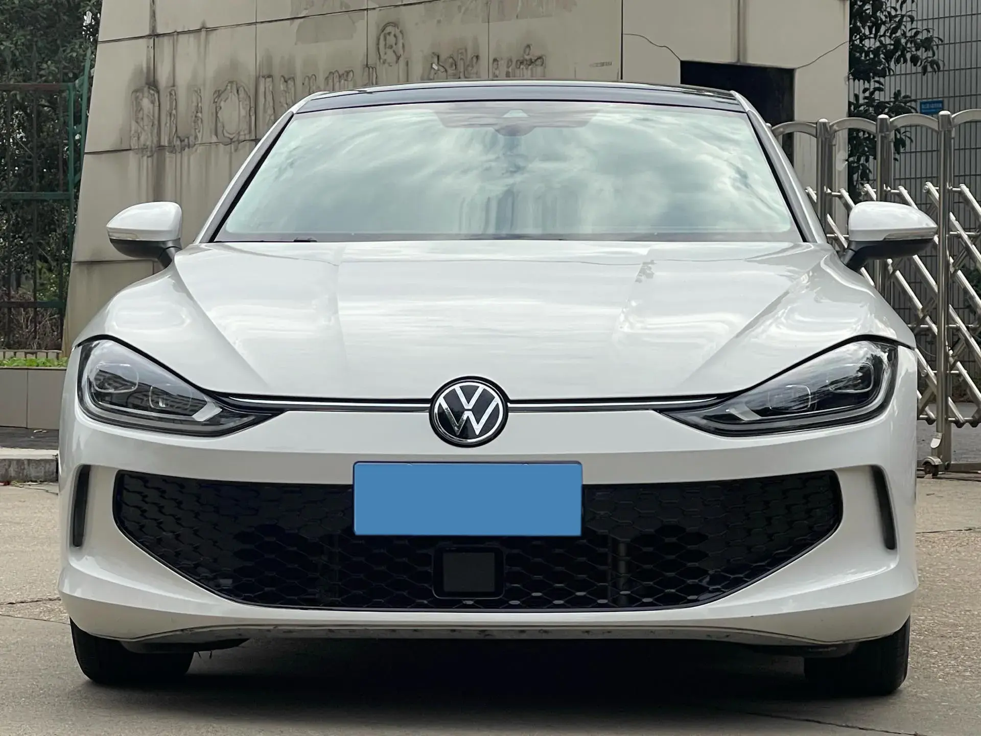 2023 VOLKSWAGEN LAMANDO thumbnail 3