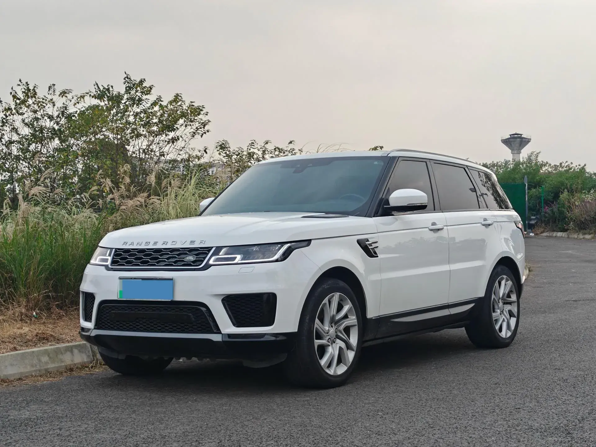 2018 LAND ROVER view 1