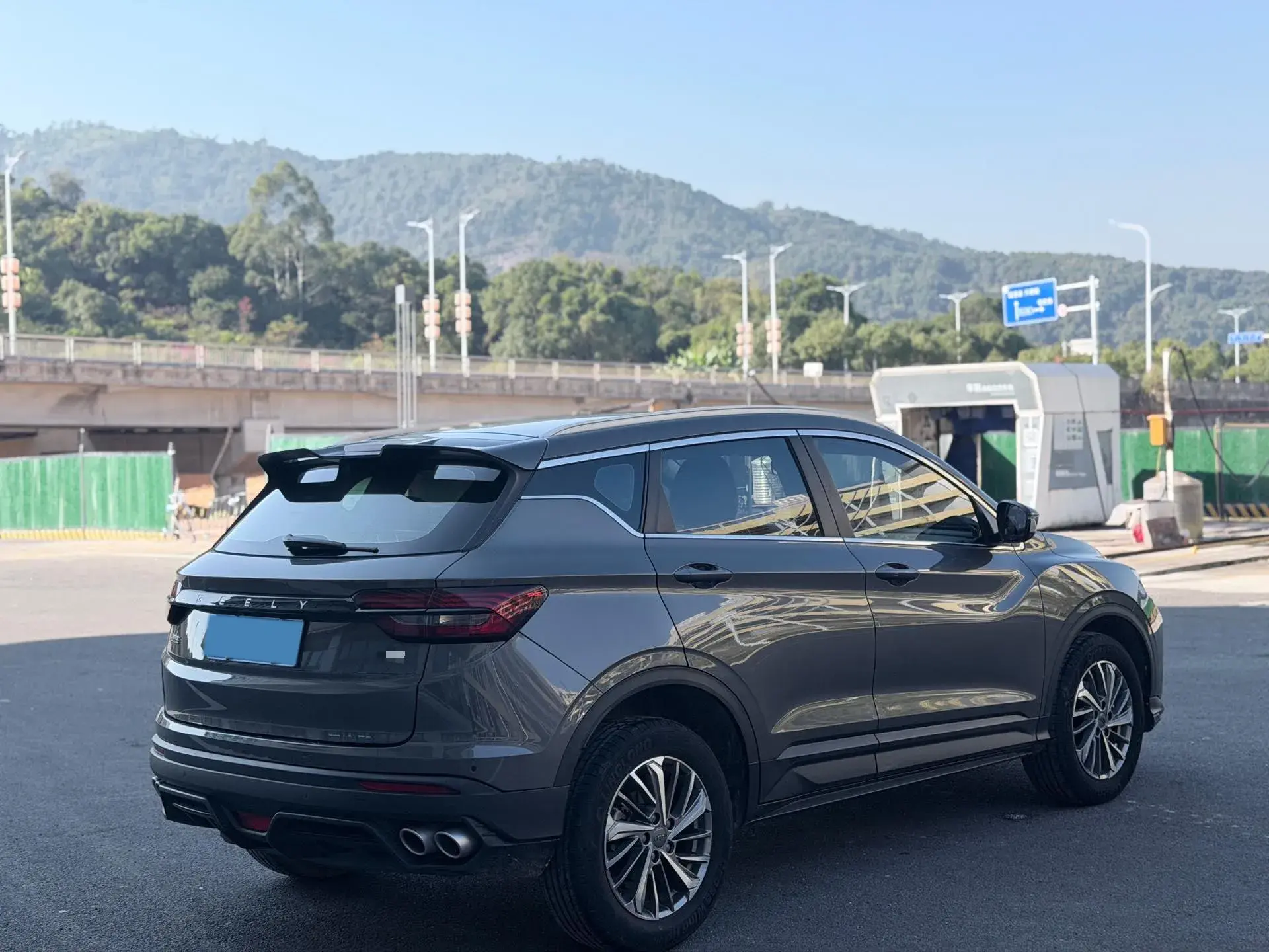 2021 GEELY COOLRAY thumbnail 3