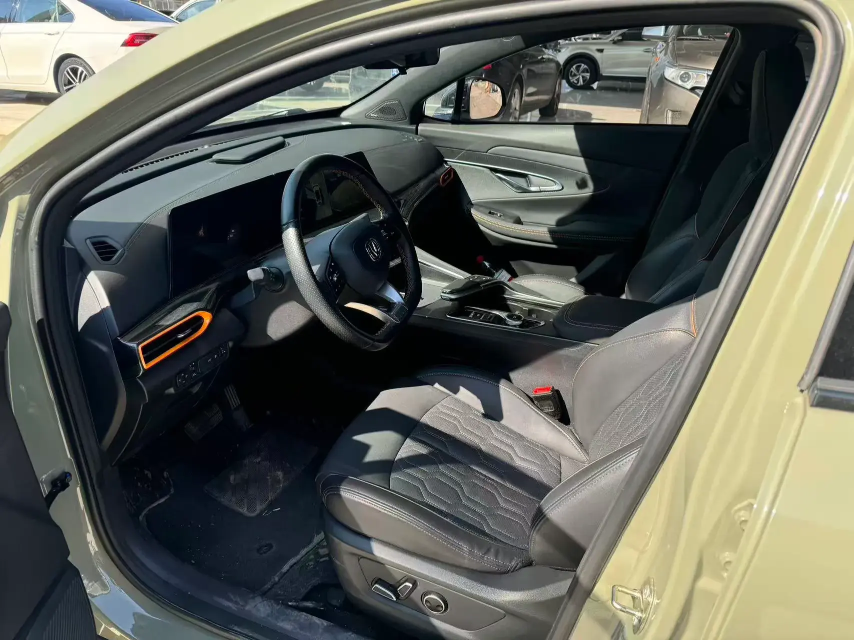 2022 CHANGAN UNI-T thumbnail 4