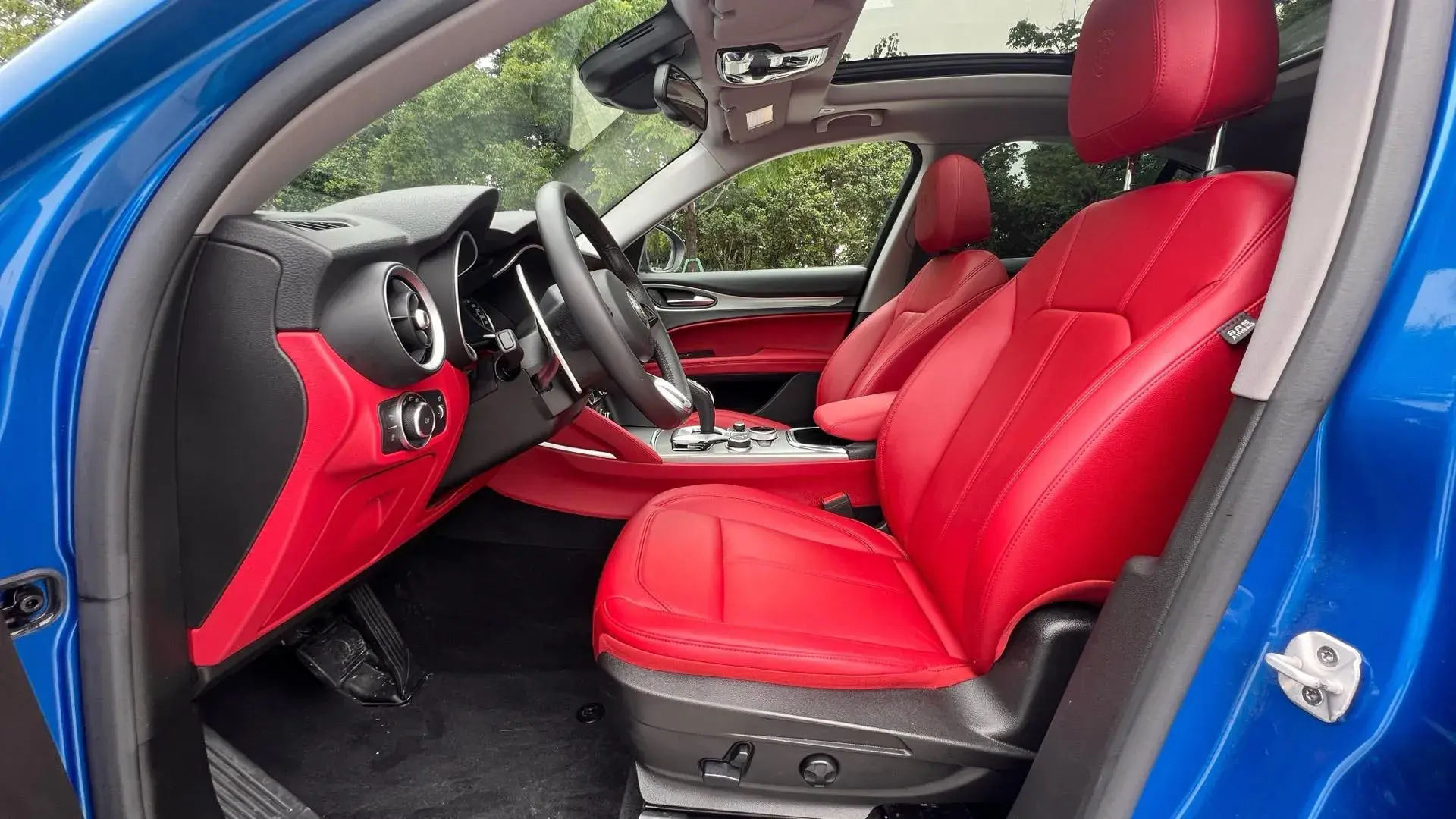 2020 ALFA ROMEO thumbnail 4