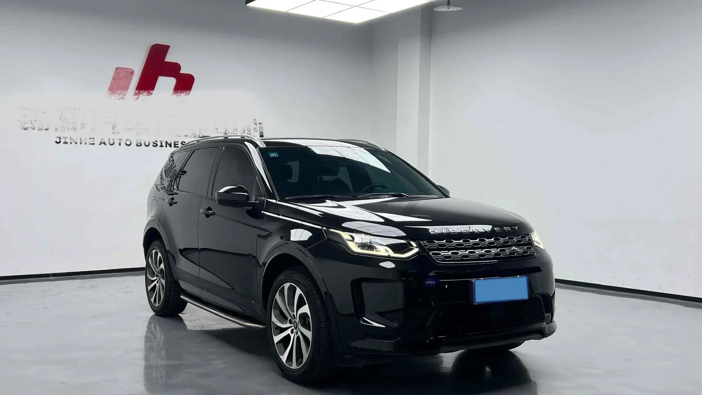 2022 LAND ROVER thumbnail 2