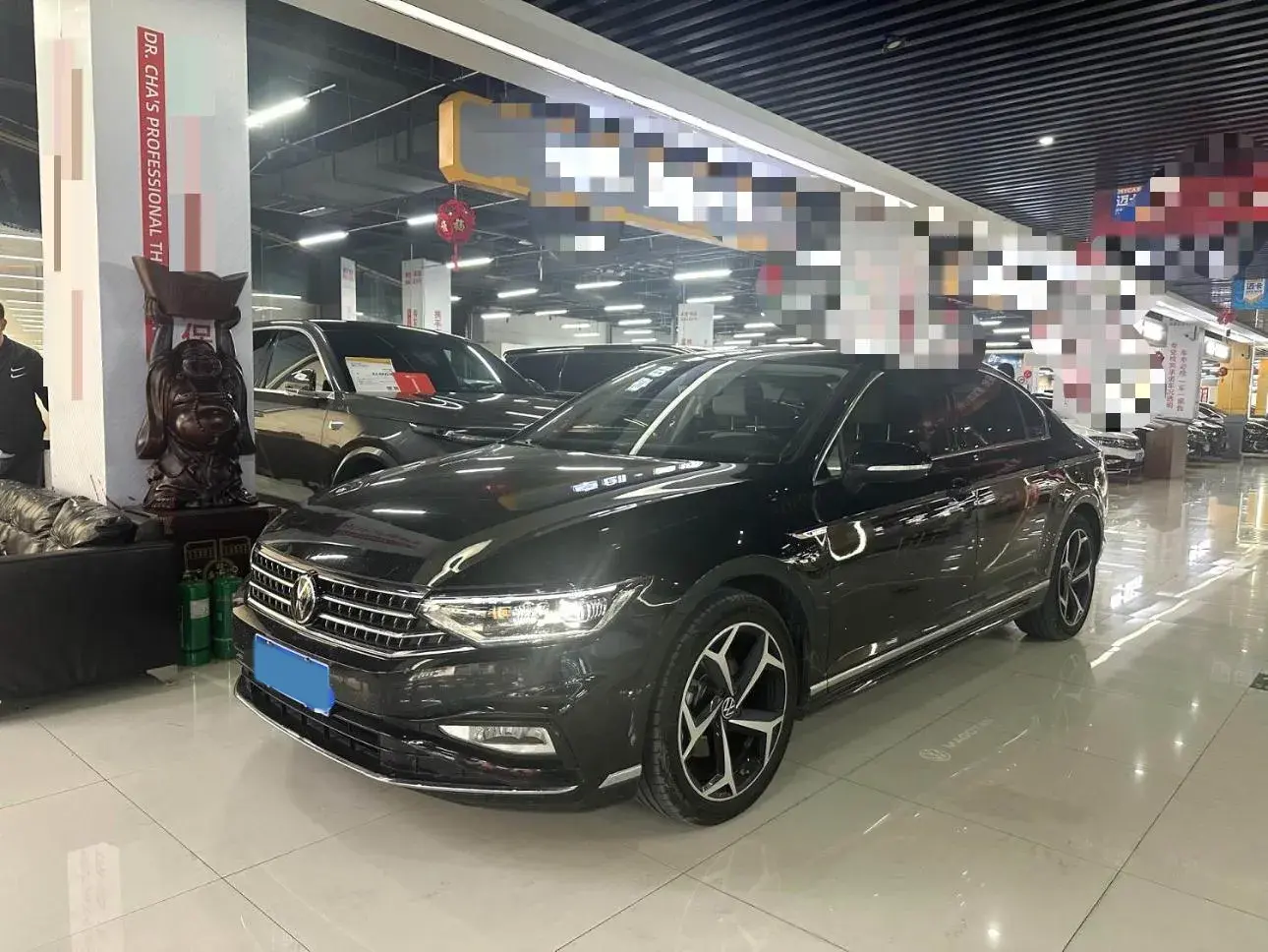 2024 VOLKSWAGEN MAGOTAN view 1