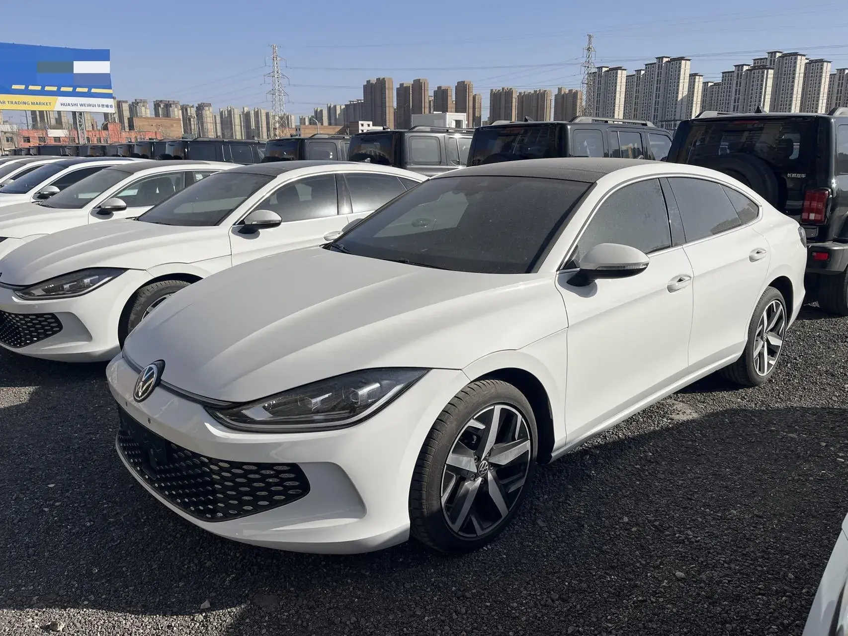 2024 VOLKSWAGEN LAMANDO view 1