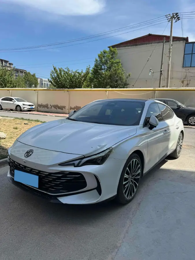2023 MG 7 2.0T 261HP L4 9AT