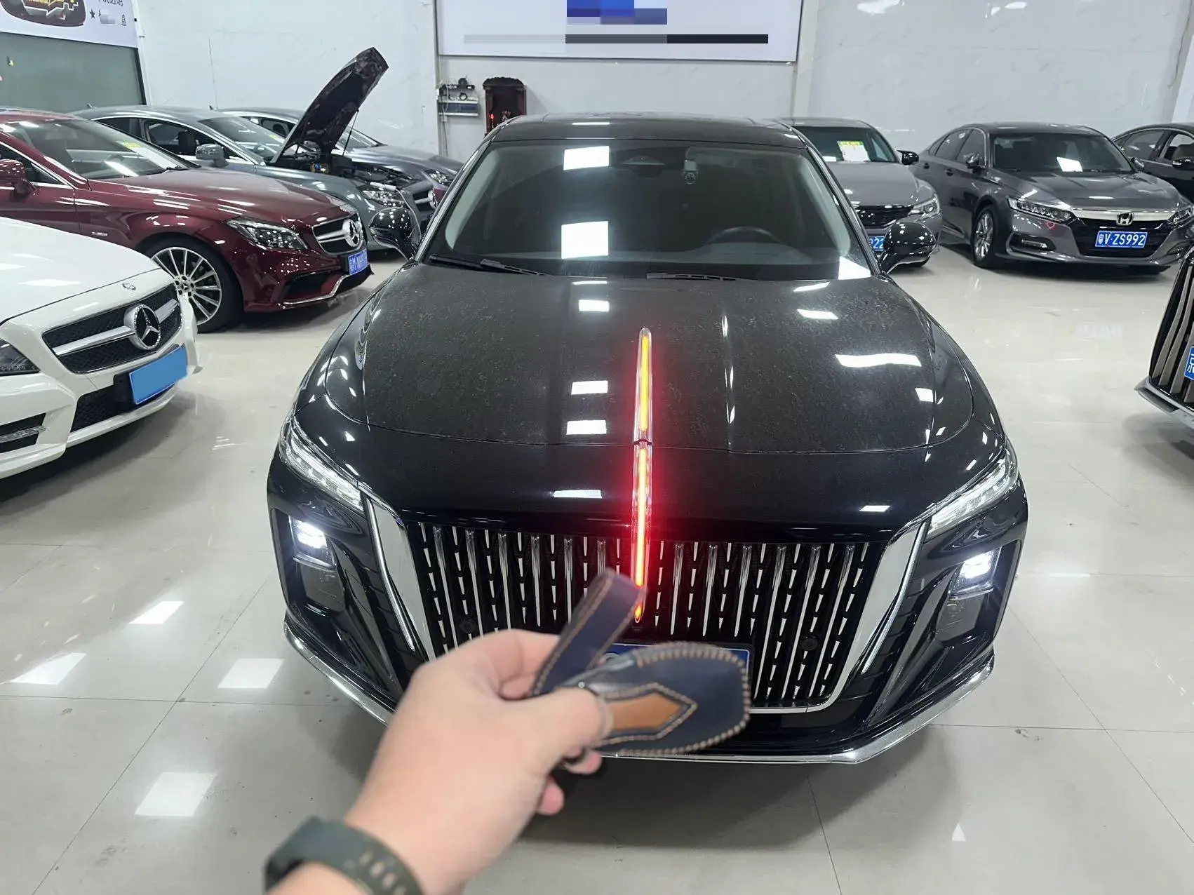 2024 HONGQI H5 thumbnail 2