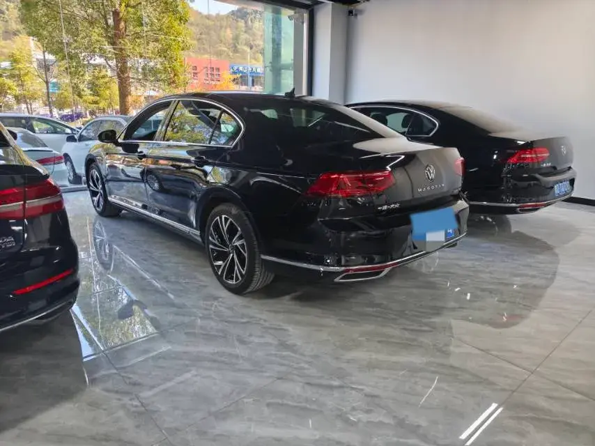 2021 VOLKSWAGEN MAGOTAN thumbnail 3