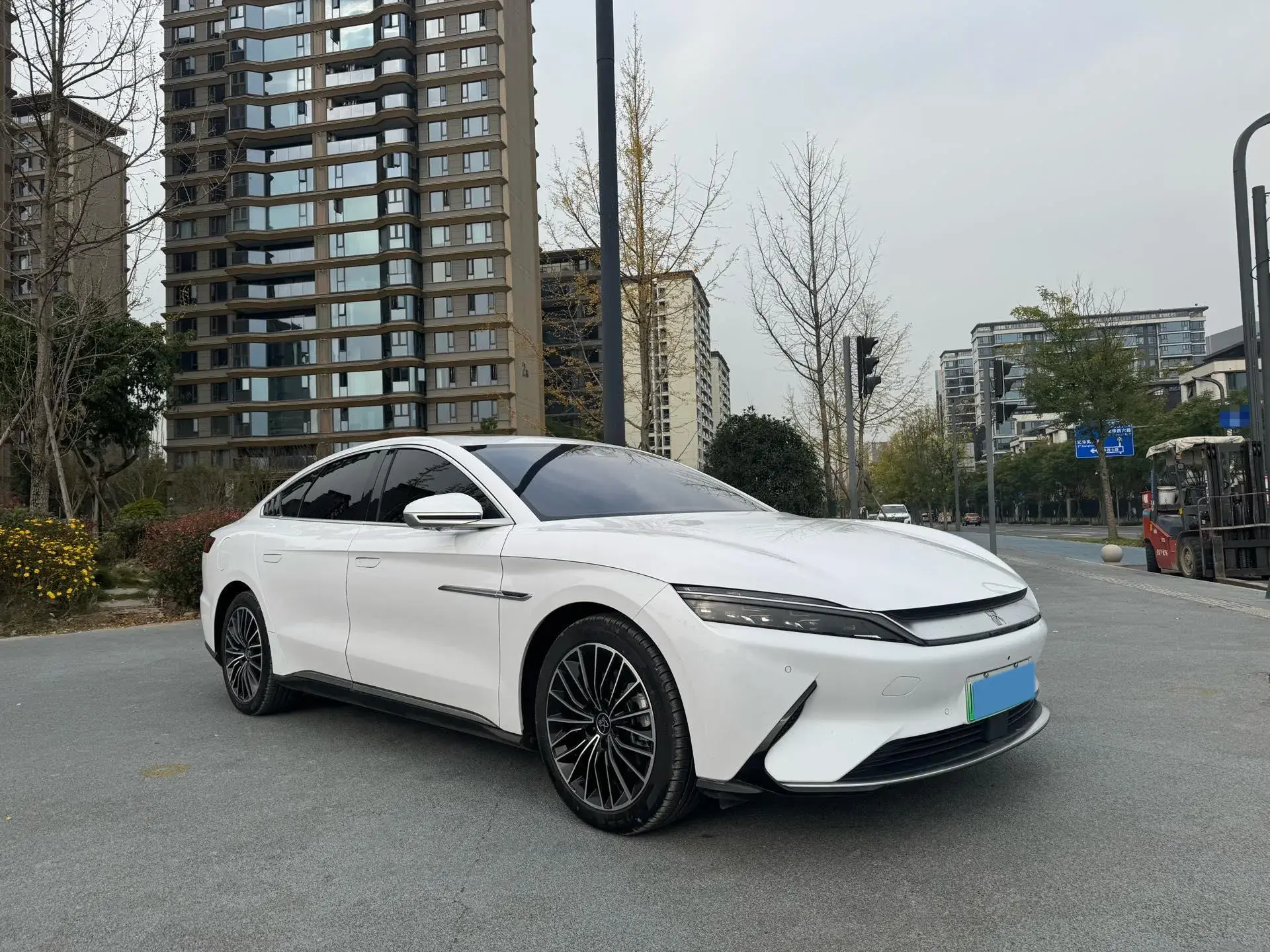 2020 BYD HAN thumbnail 3