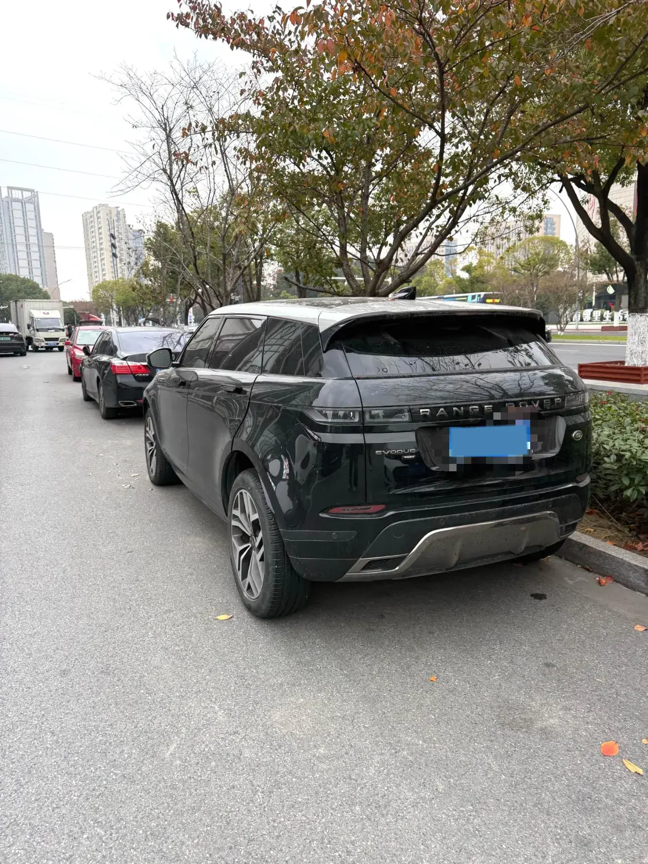 2021 LAND ROVER thumbnail 3