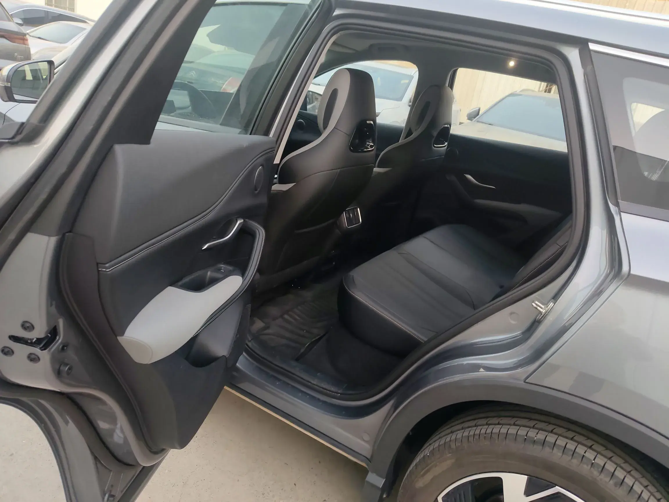 2025 BYD SEA thumbnail 3