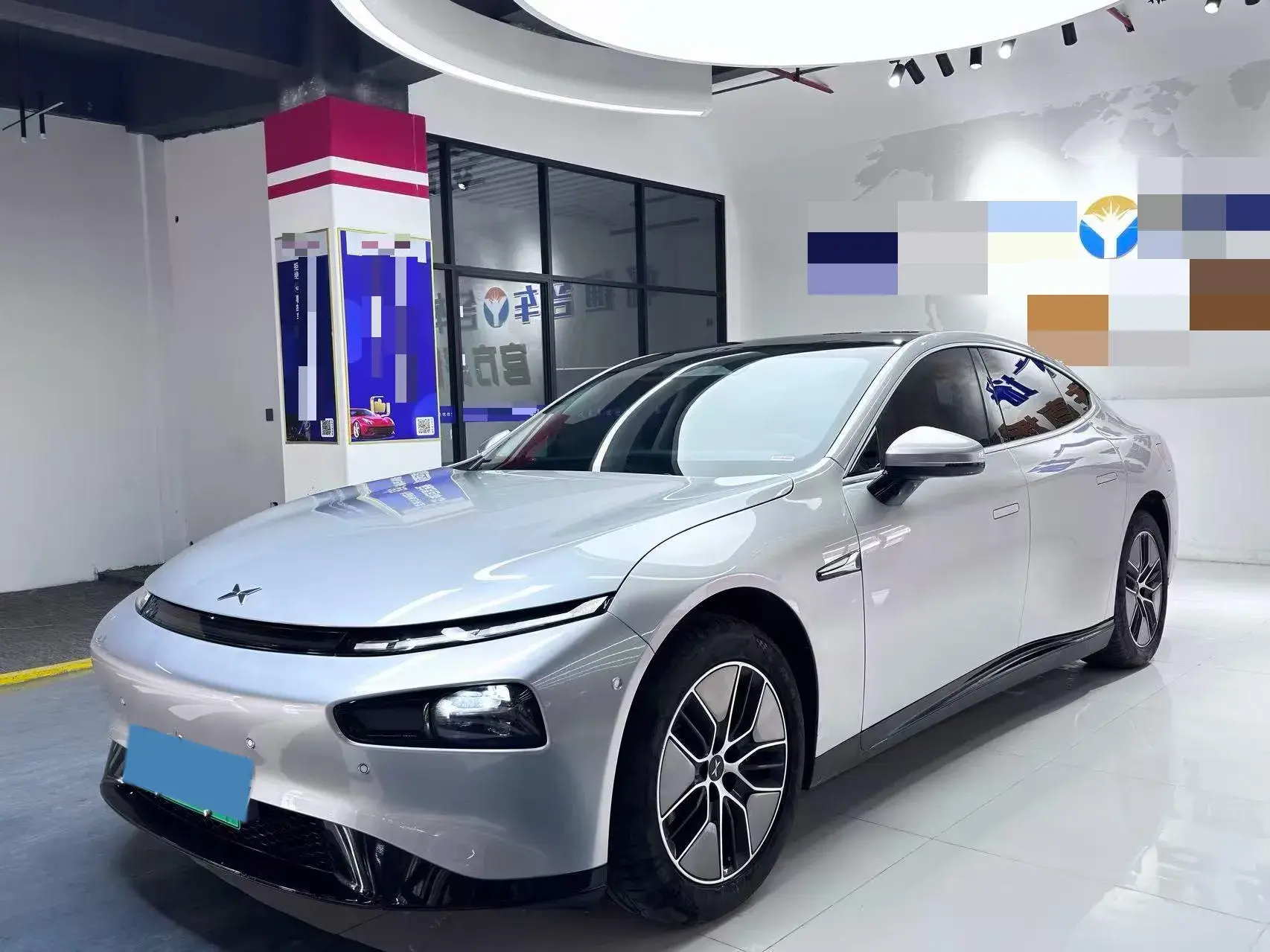 2023 XPENG P7 view 1