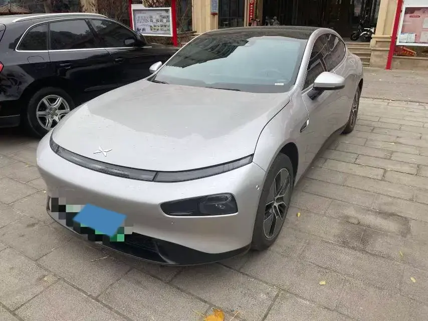 2023 XPENG P7 view 1