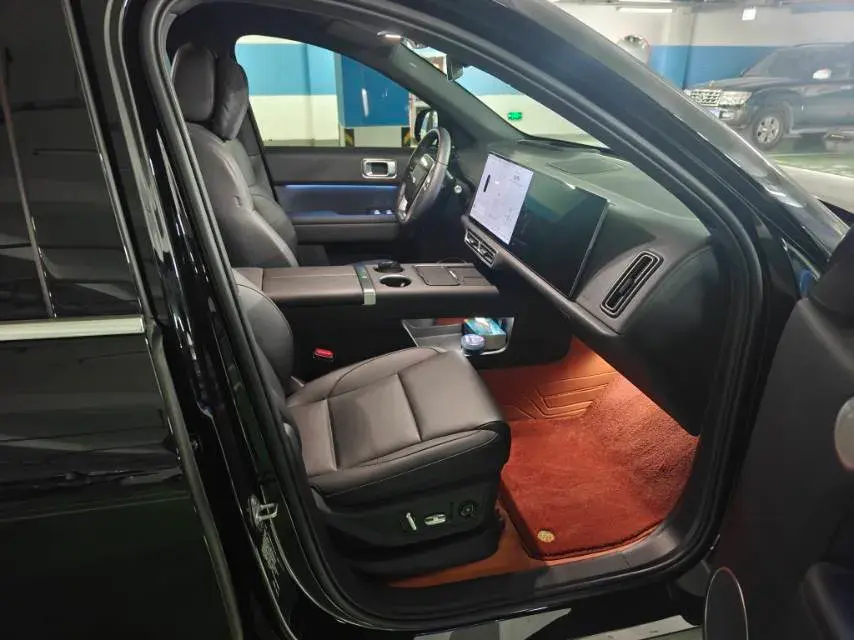 2024 LI L6 thumbnail 2