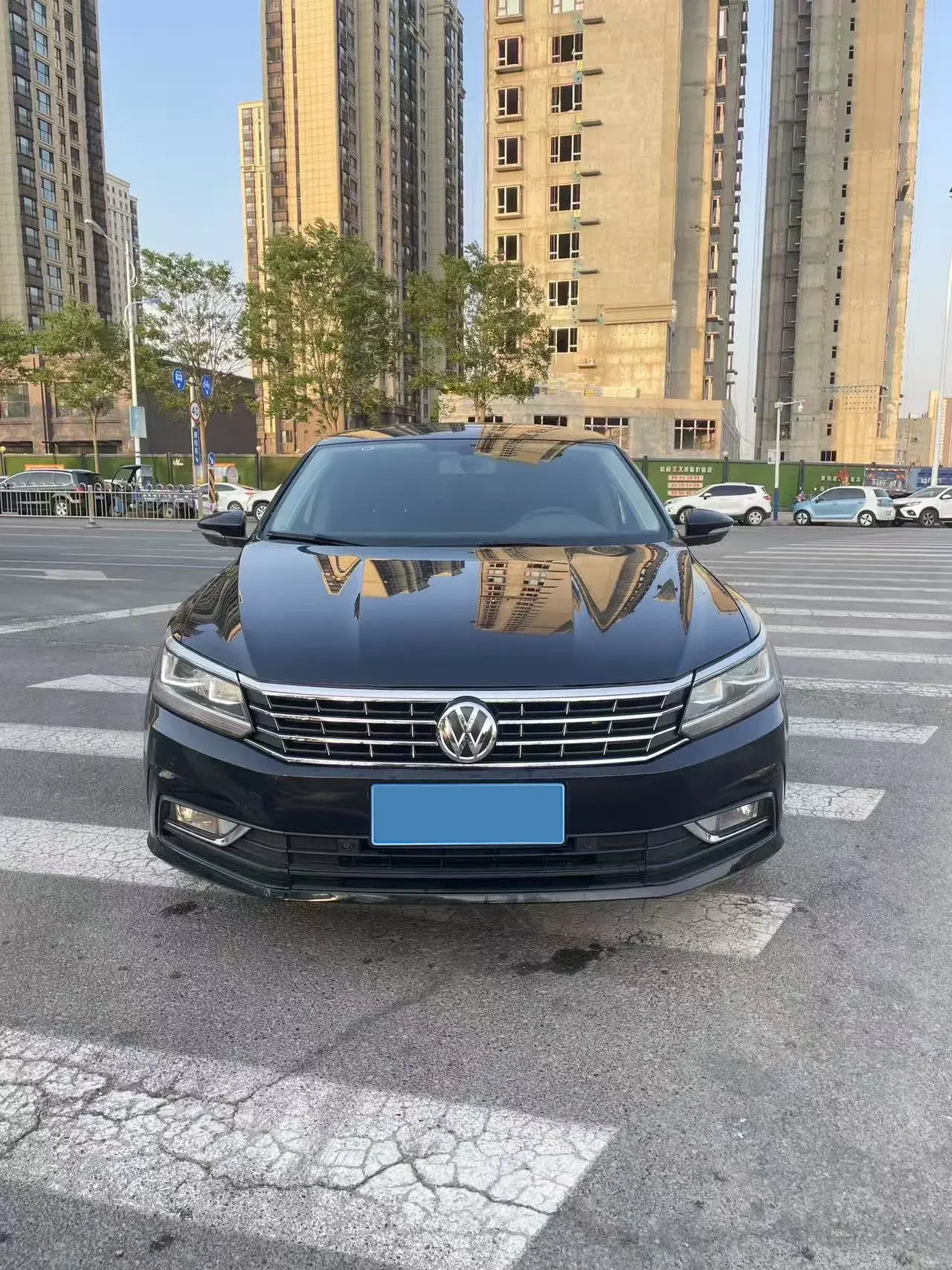 2017 VOLKSWAGEN PASSAT thumbnail 2