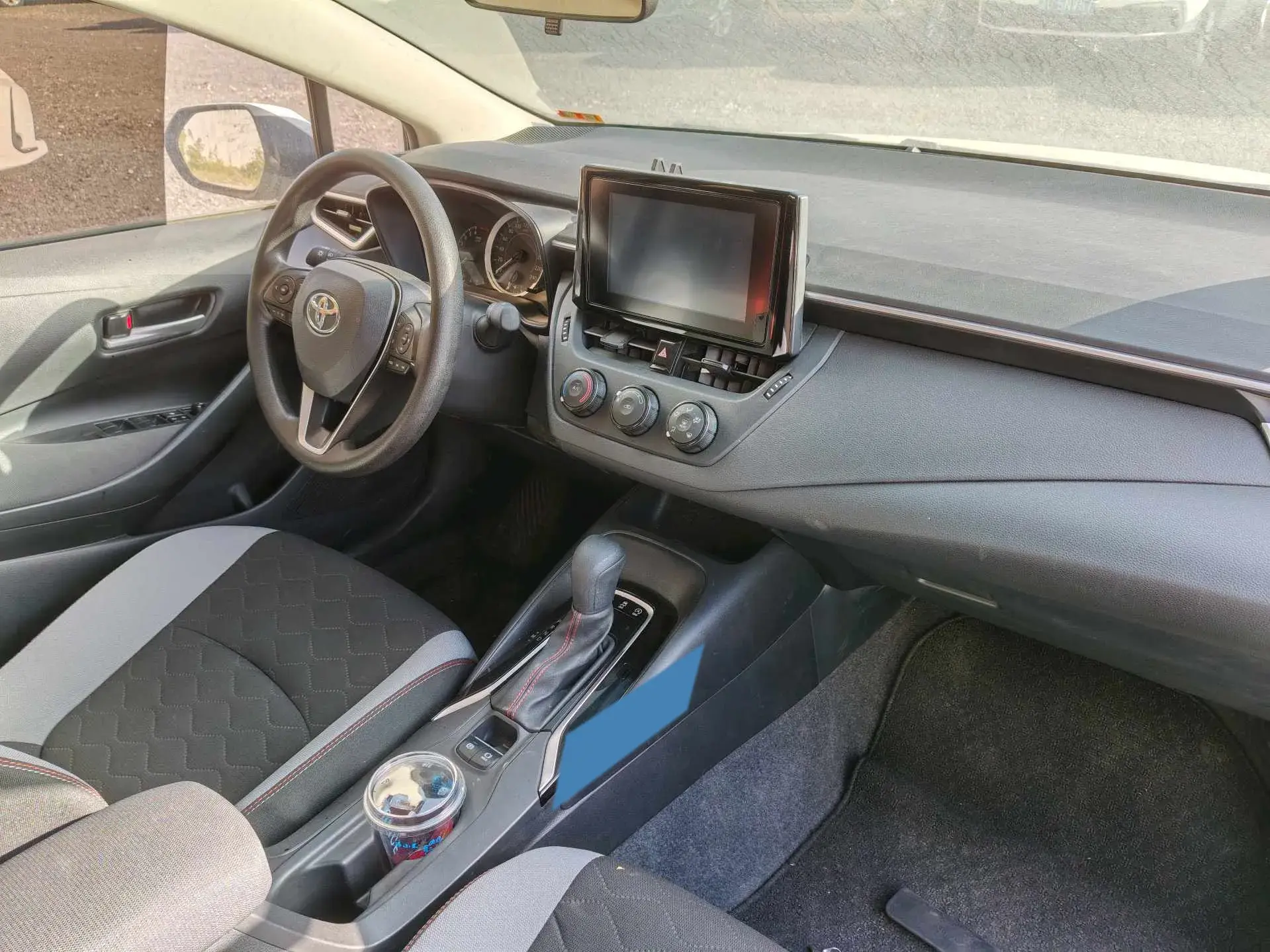 2023 TOYOTA COROLLA thumbnail 4