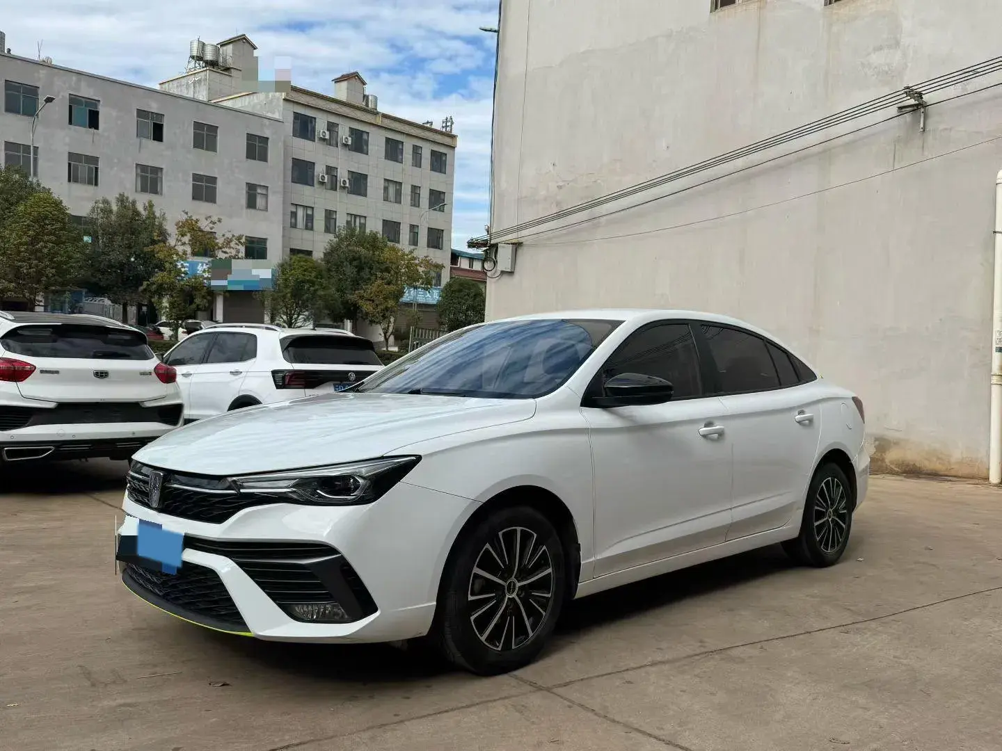 2021 ROEWE I5 view 1