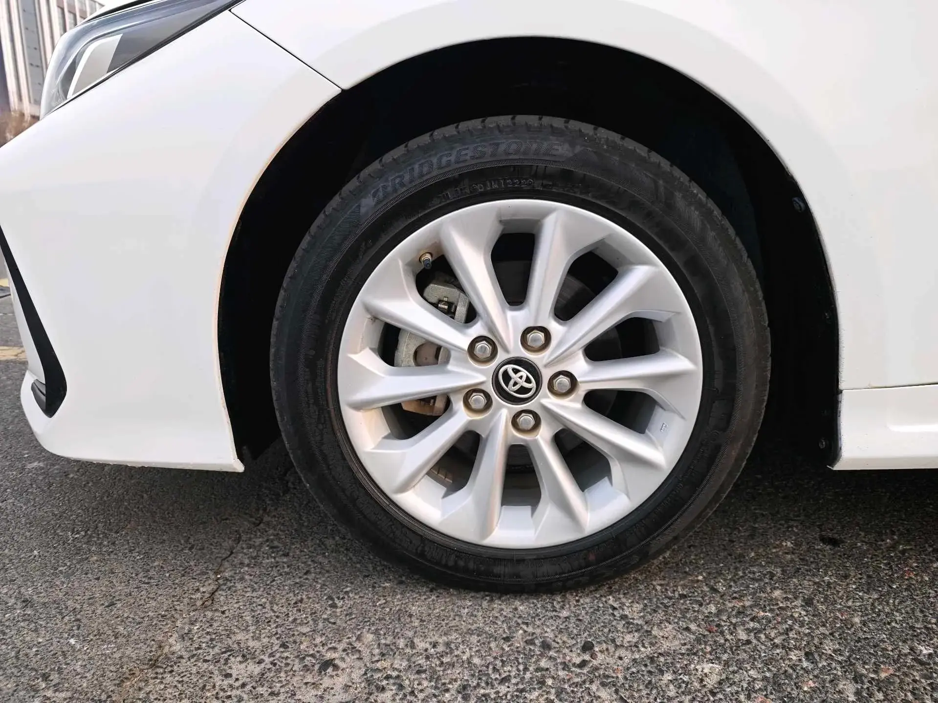 2021 TOYOTA COROLLA thumbnail 4