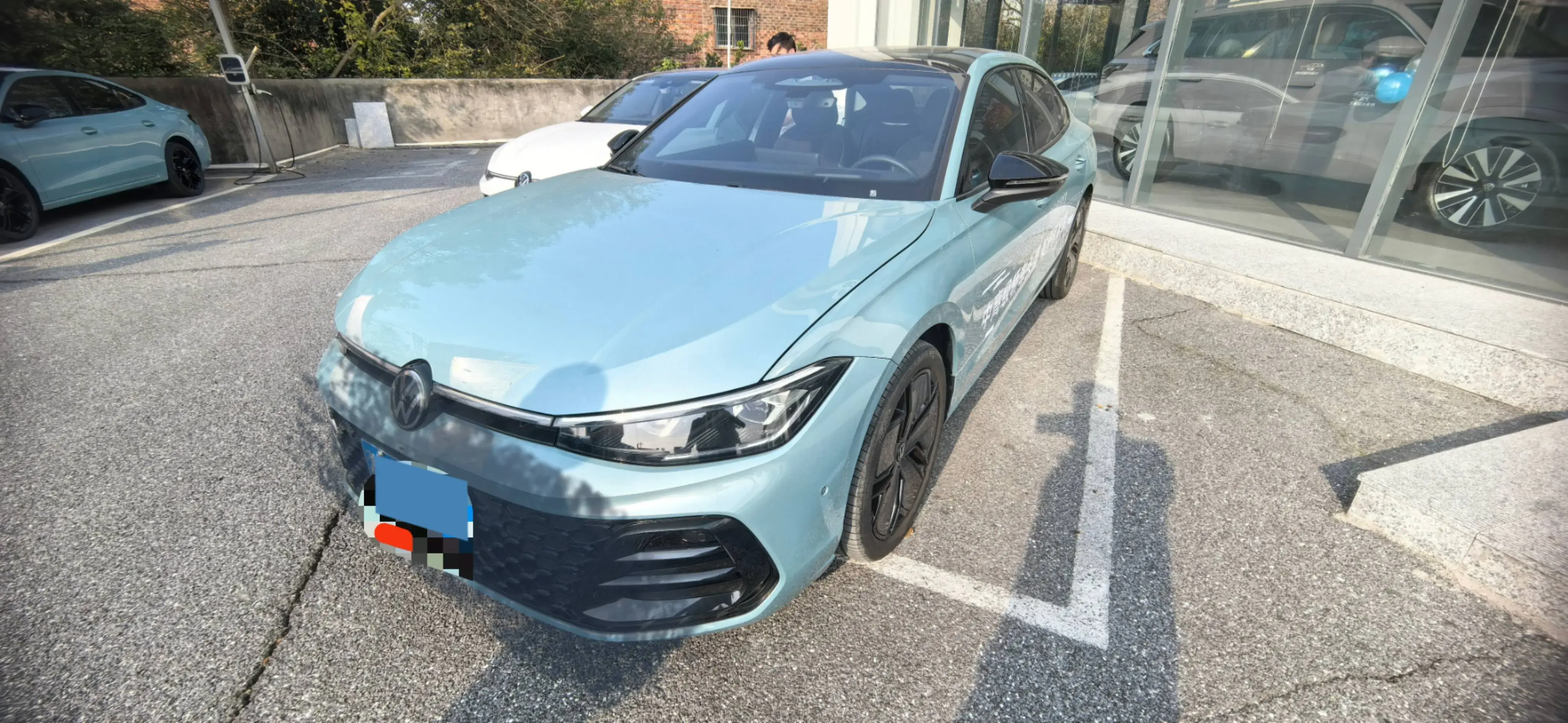 2025 VOLKSWAGEN PASSAT view 1