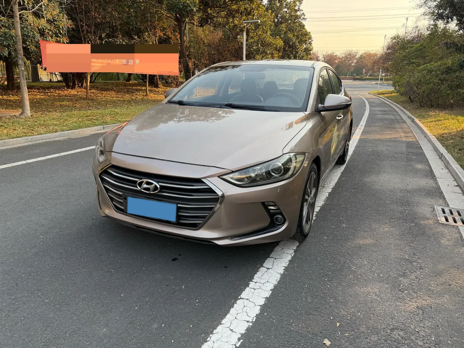 2016 HYUNDAI ELANTRA view 1