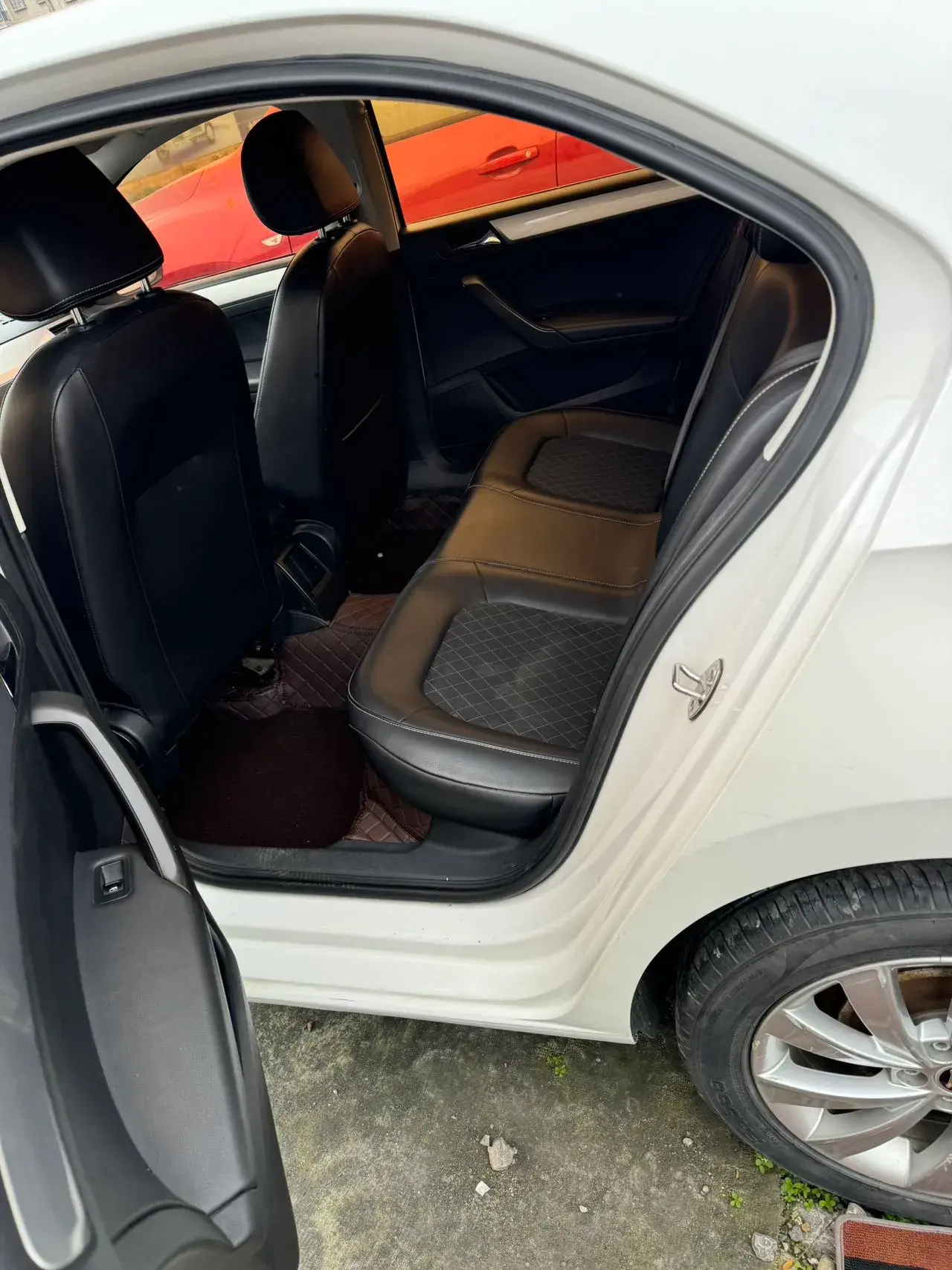 2018 SKODA RAPID thumbnail 4