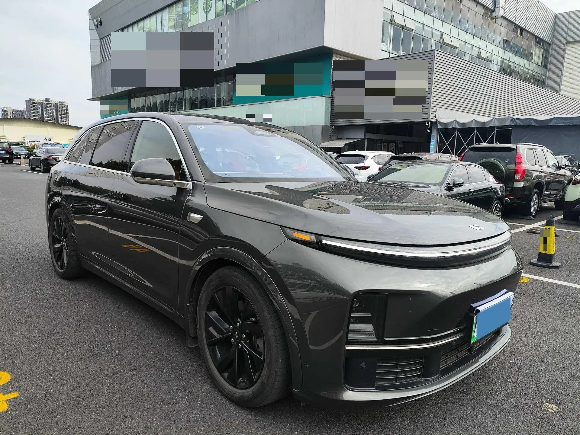 2023 LI L7 thumbnail 4