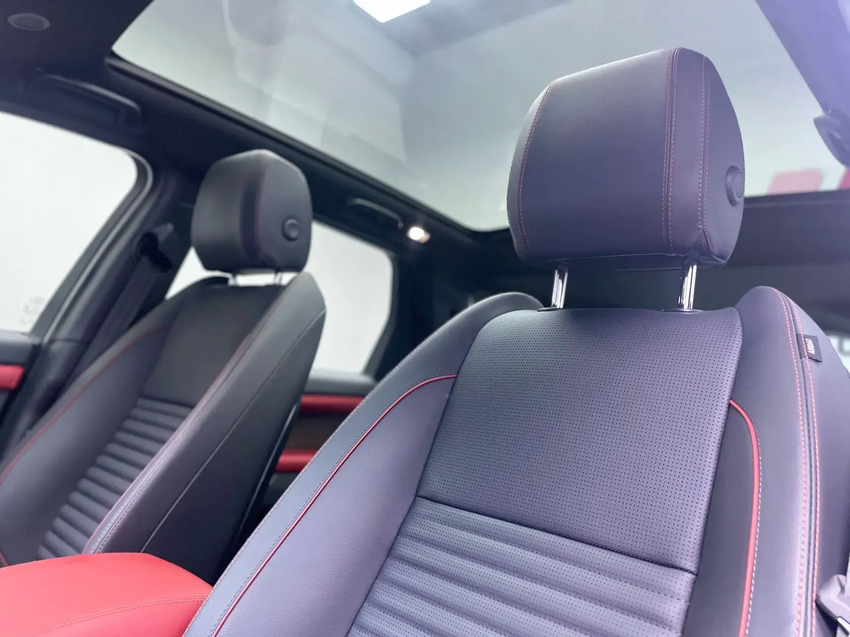 2022 LAND ROVER thumbnail 4